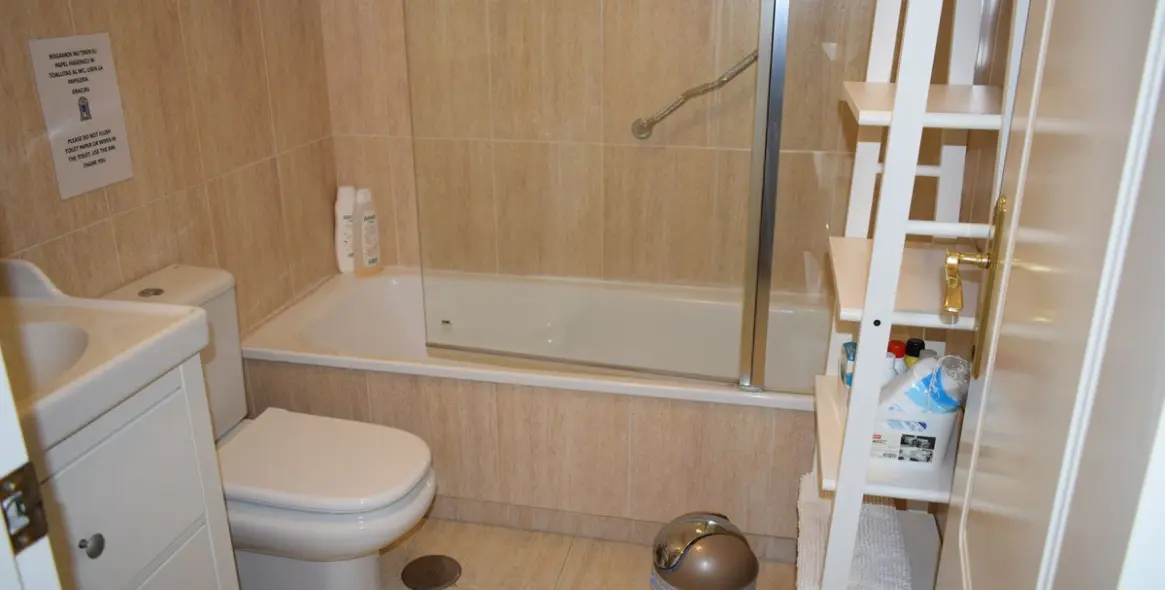 Venta de apartamento en planta media en Málaga Centro 25