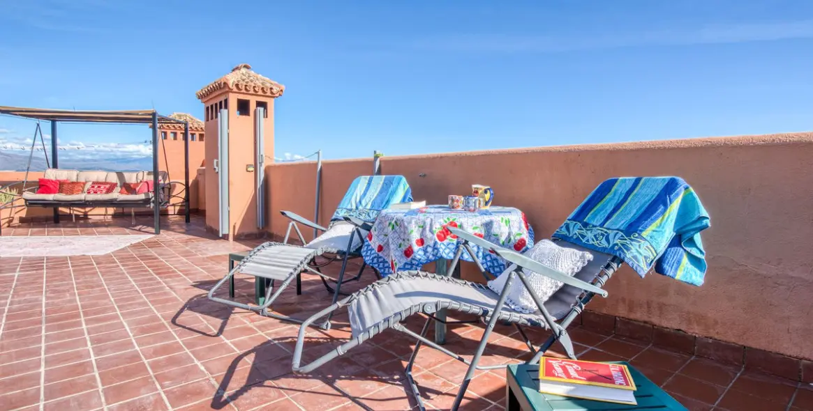 Sale of penthouse duplex in La Duquesa 12