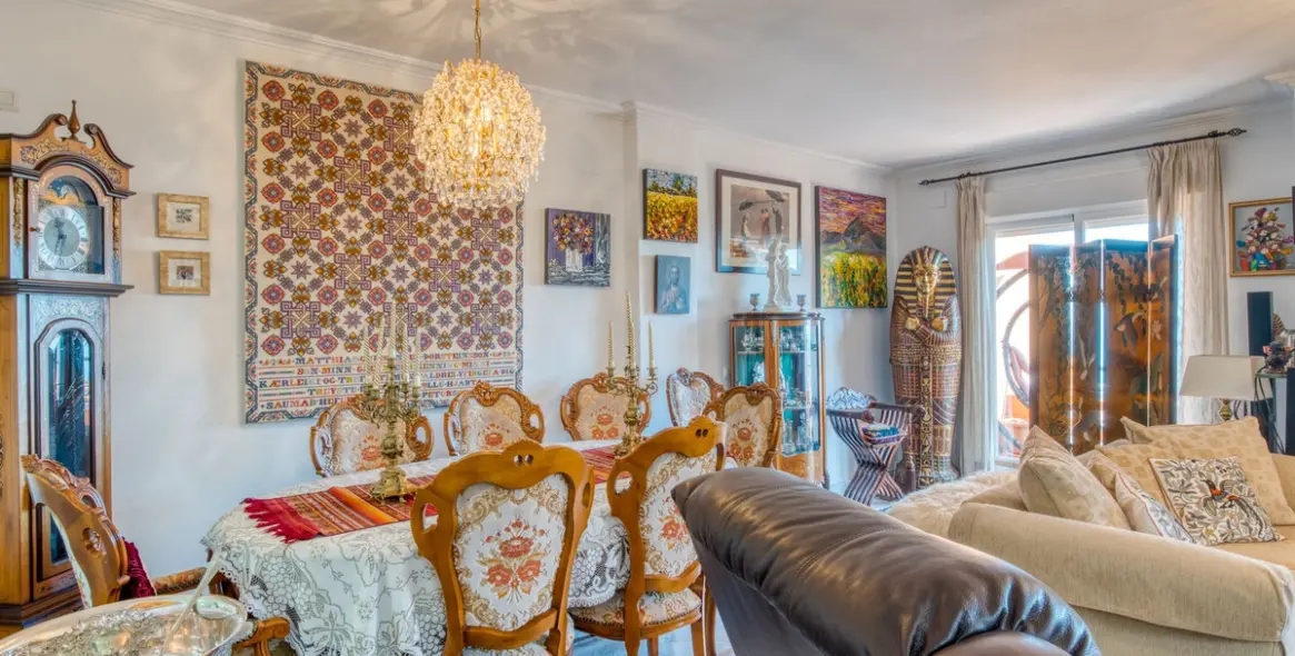 Sale of penthouse duplex in La Duquesa 16