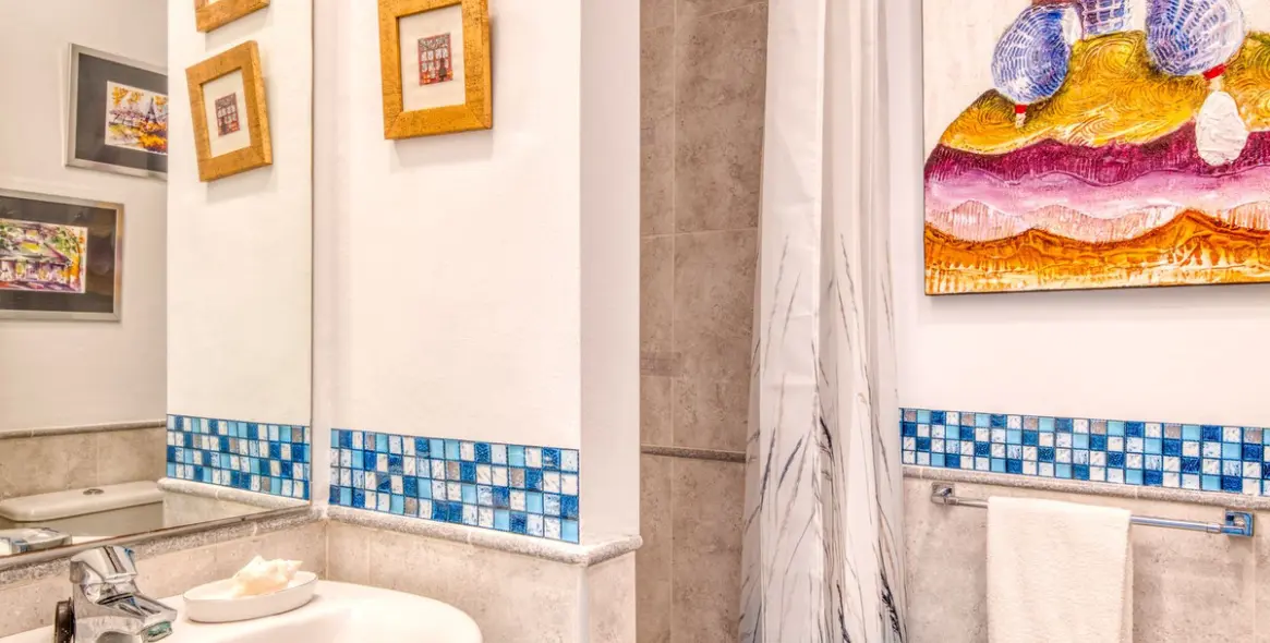 Sale of penthouse duplex in La Duquesa 19