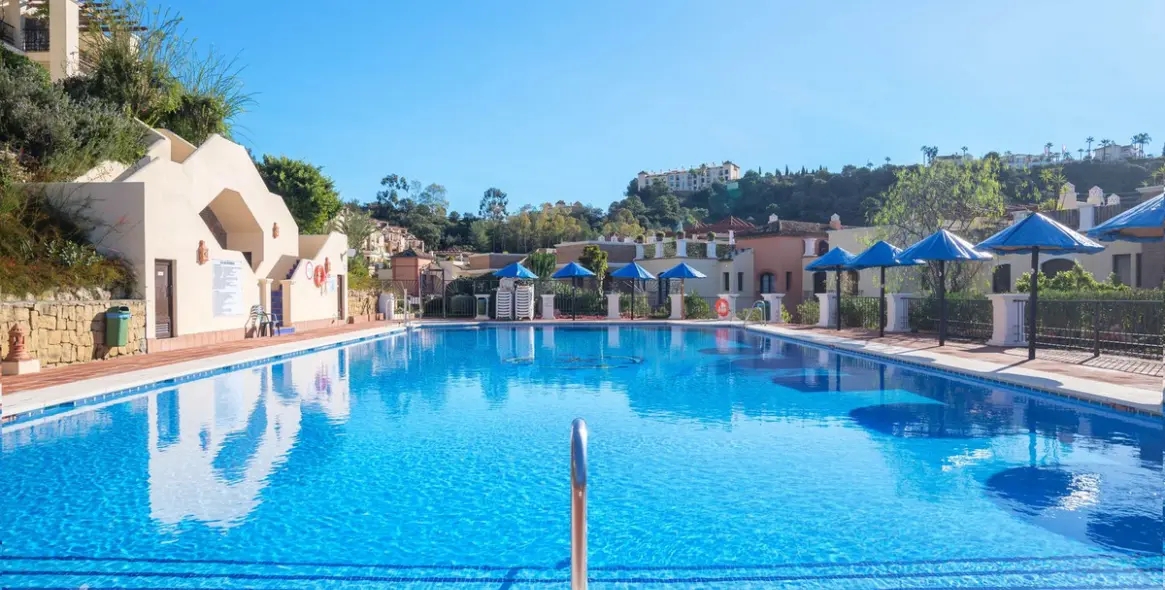 Sale of ground floor apartment in Los Arqueros 25