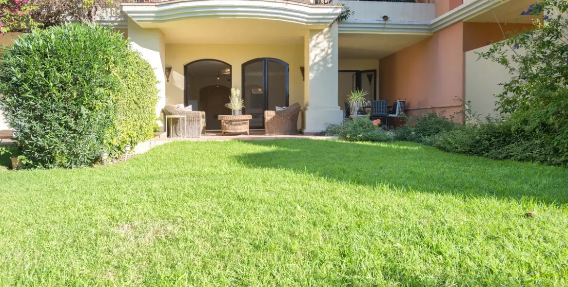 Sale of ground floor apartment in Los Arqueros 18