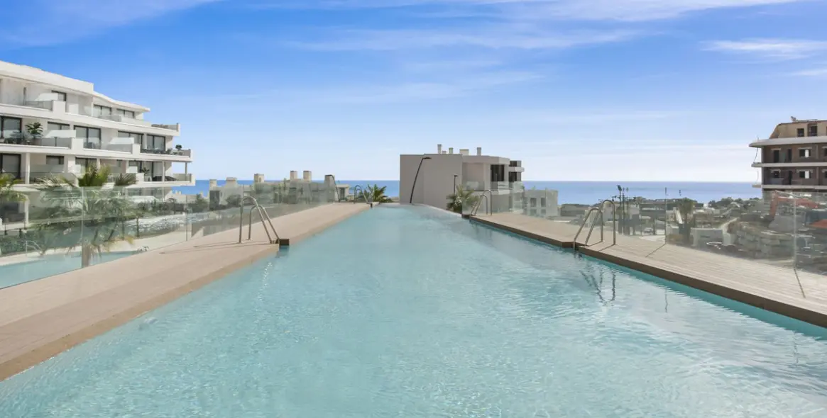 Sale of ground floor apartment in Fuengirola 28