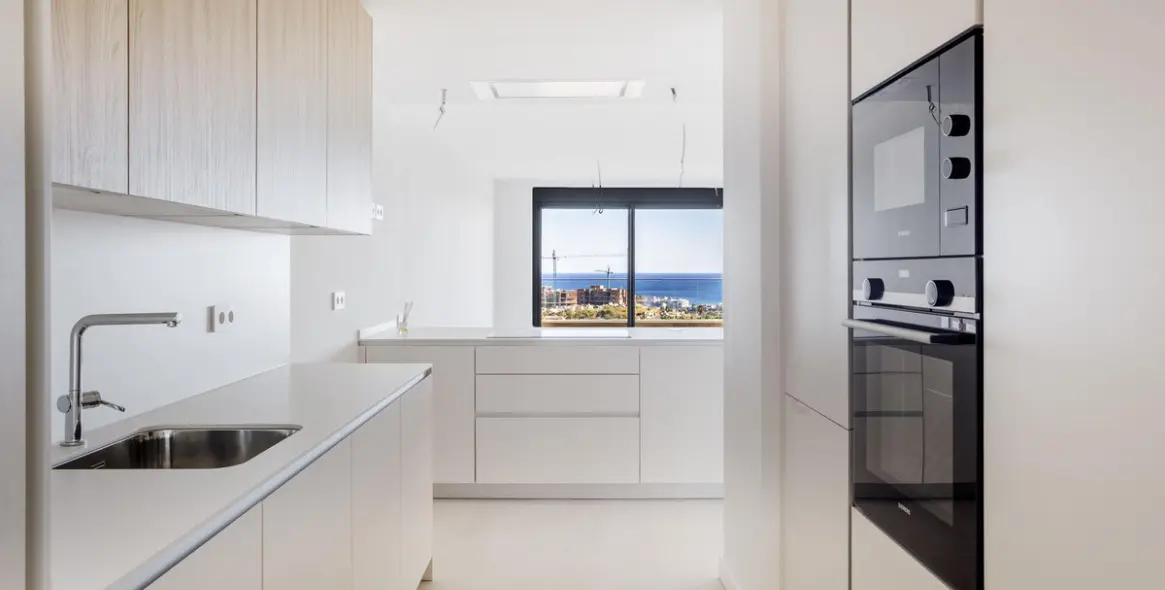 Sale of middle floor apartment in Estepona 9