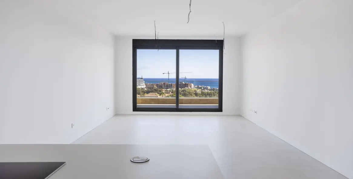 Продажа апартаментов на среднем этаже в Estepona 7