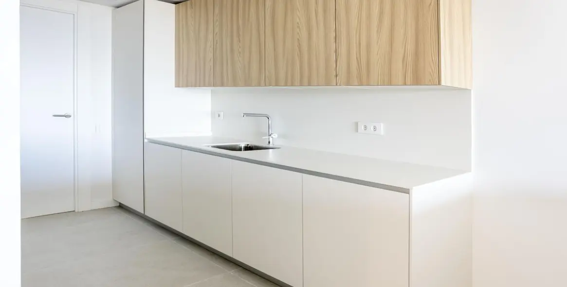 Продажа апартаментов на среднем этаже в Estepona 8