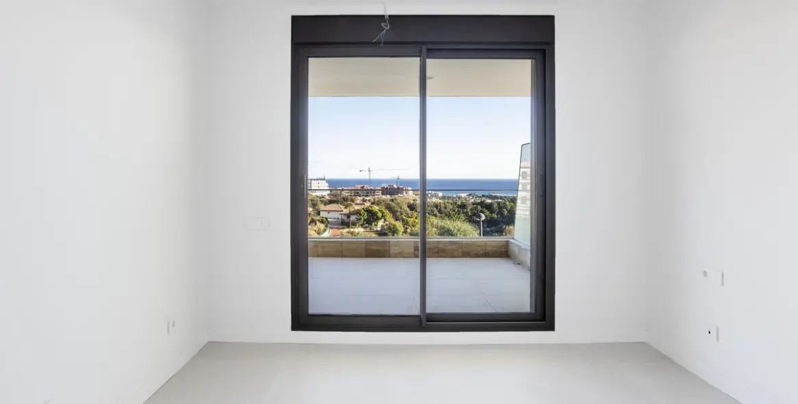 Продажа апартаментов на среднем этаже в Estepona 11