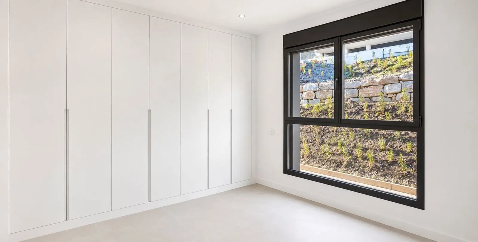Sale of middle floor apartment in Estepona 16