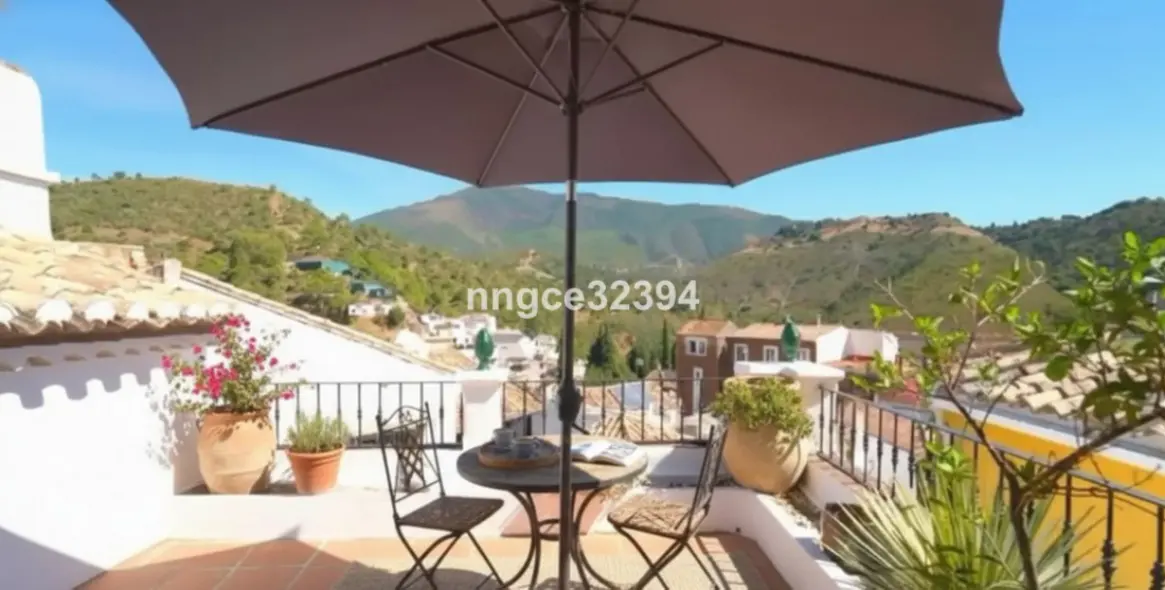 Продажа дома на две семьи в Benahavís 1