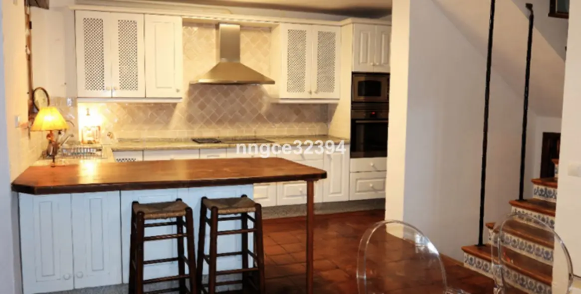 Продажа дома на две семьи в Benahavís 9