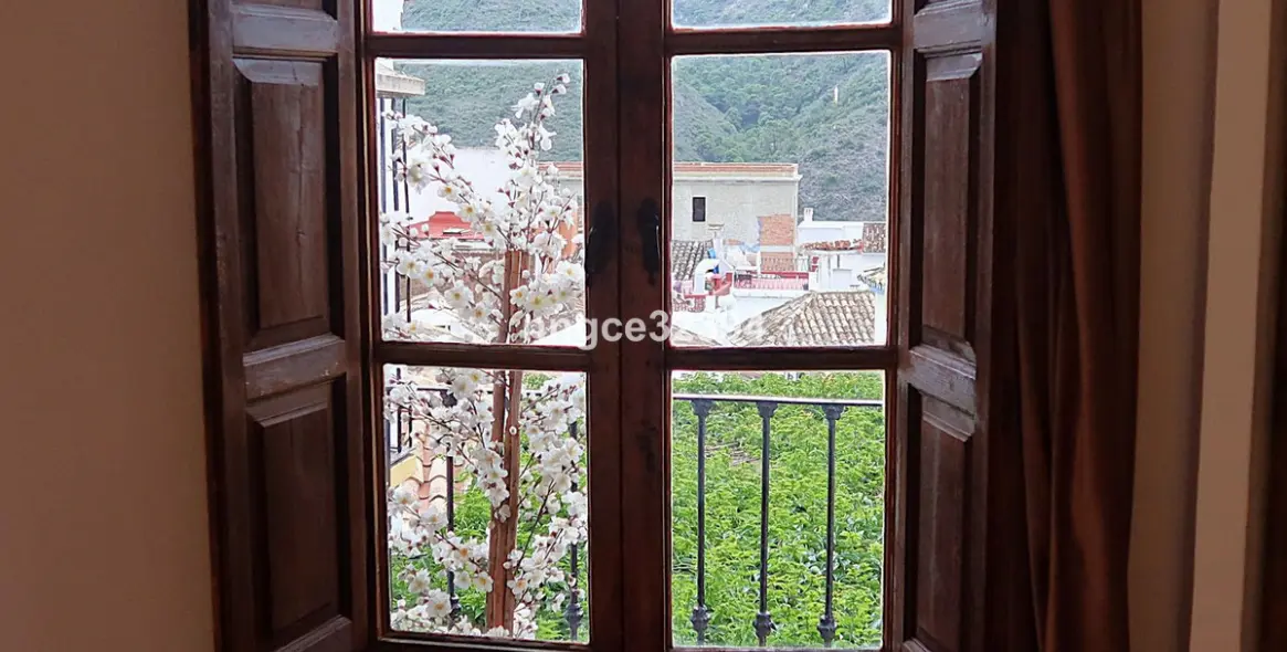 Продажа дома на две семьи в Benahavís 17