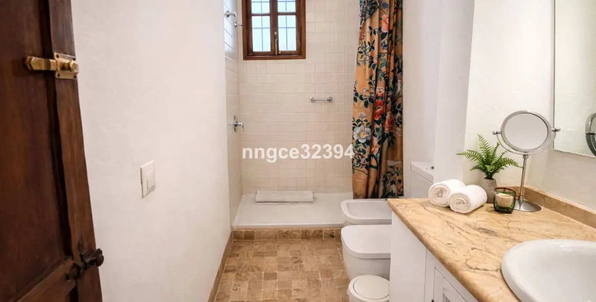 Sale of semi-detached house in Benahavís 24