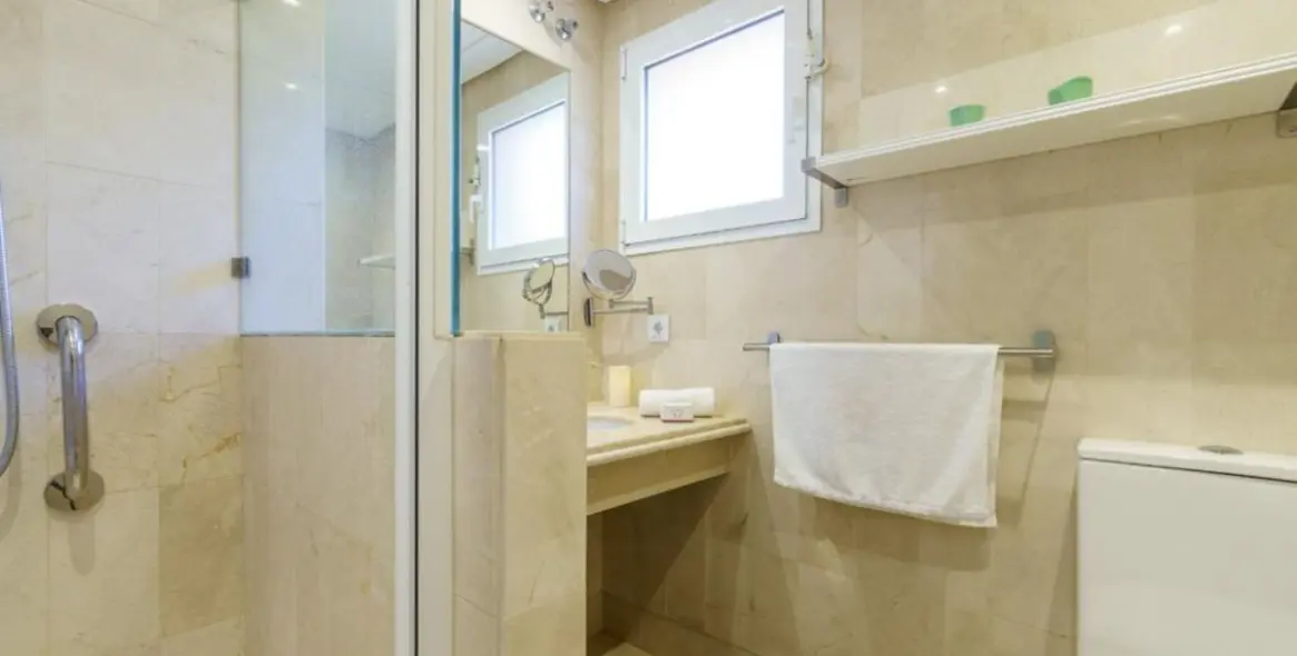 Long-term rent of ground floor apartment in Marbella 19