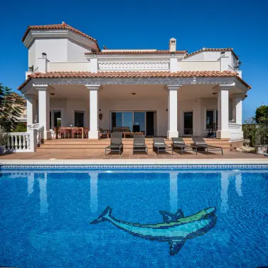 Долгосрочная аренда  отдельно стоящей виллы в Estepona