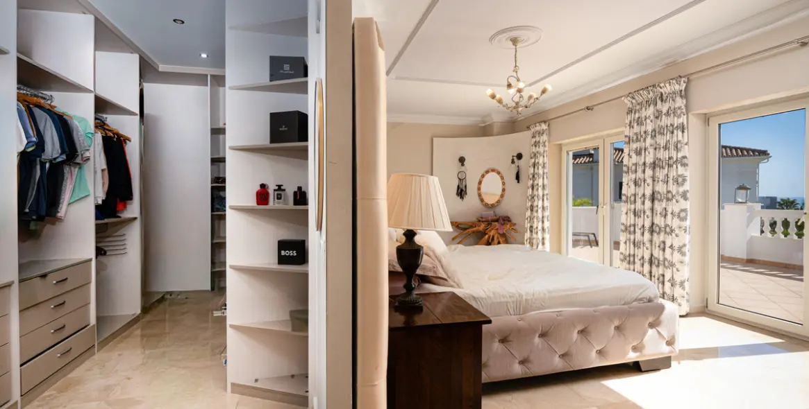 Long-term rent of detached villa in Estepona 15