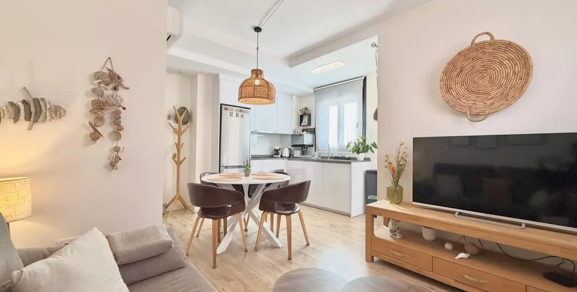 Sale of middle floor apartment in Los Boliches 1