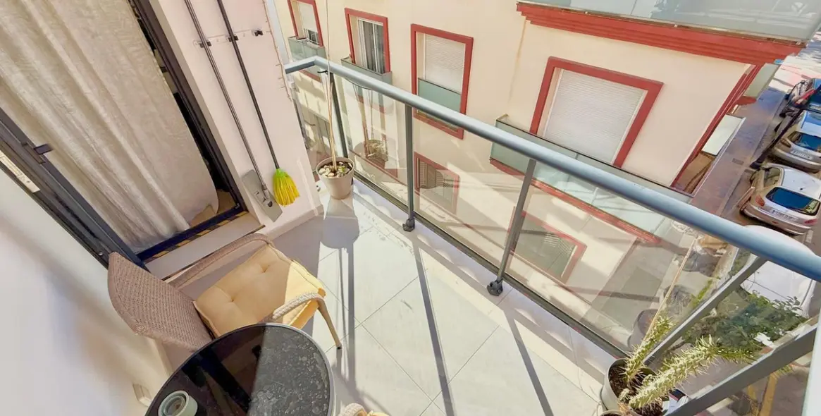 Sale of middle floor apartment in Los Boliches 7