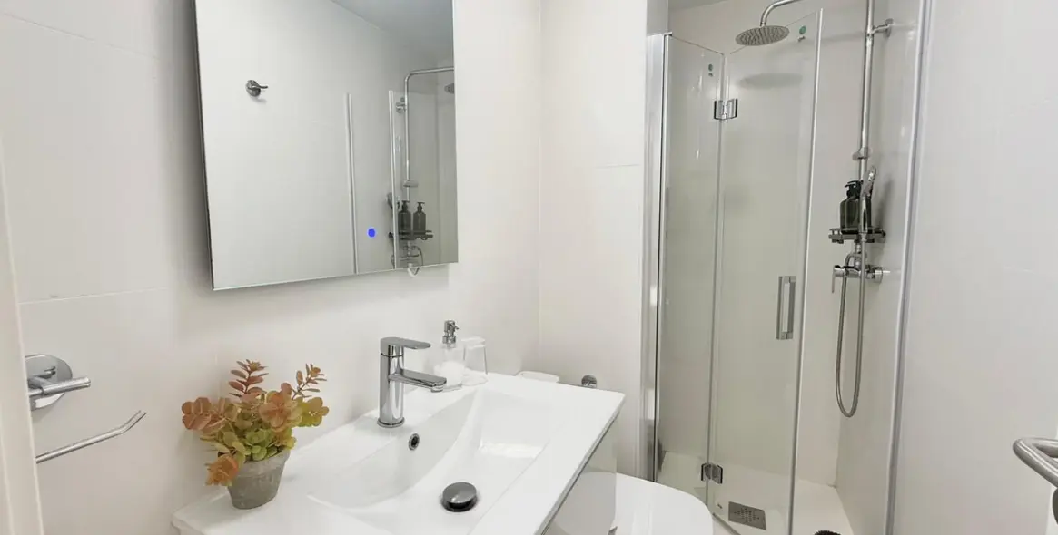 Sale of middle floor apartment in Los Boliches 12