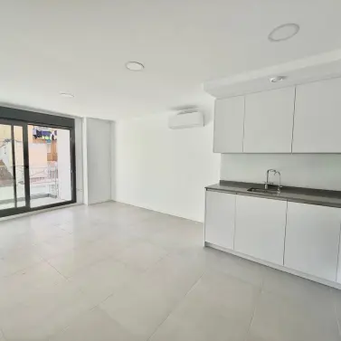 Sale of middle floor apartment in Fuengirola