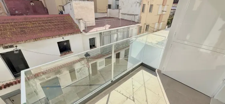 Sale of middle floor apartment in Fuengirola 1