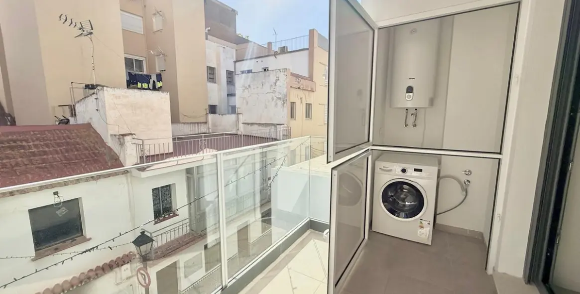 Sale of middle floor apartment in Fuengirola 4