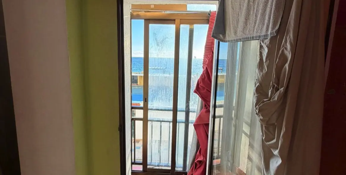 Venta de apartamento en planta media en San Luis de Sabinillas 22