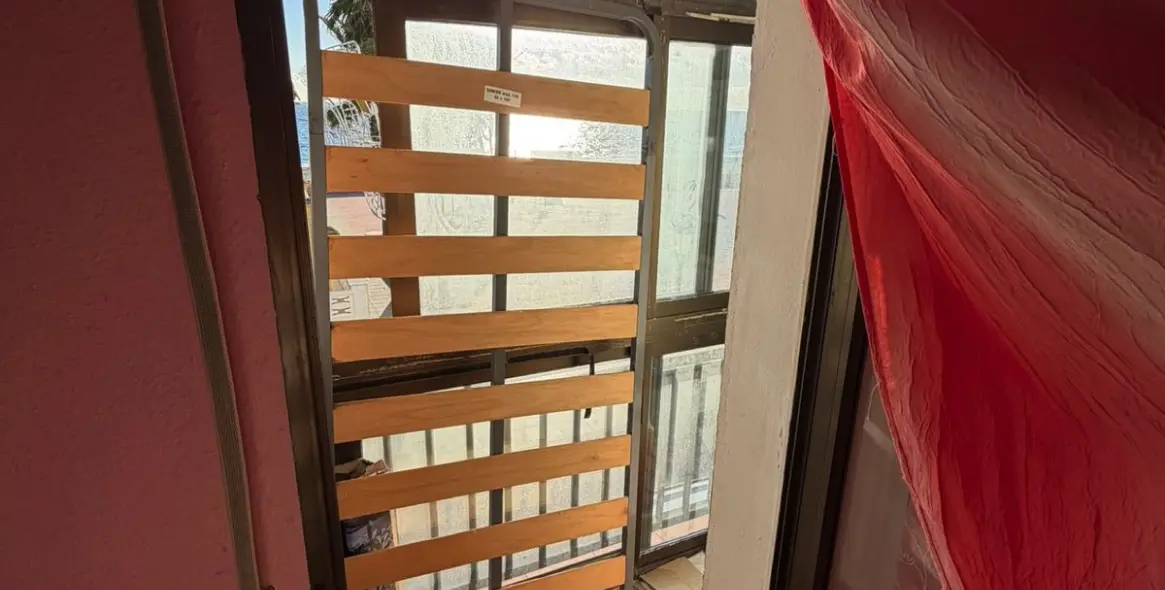 Venta de apartamento en planta media en San Luis de Sabinillas 28