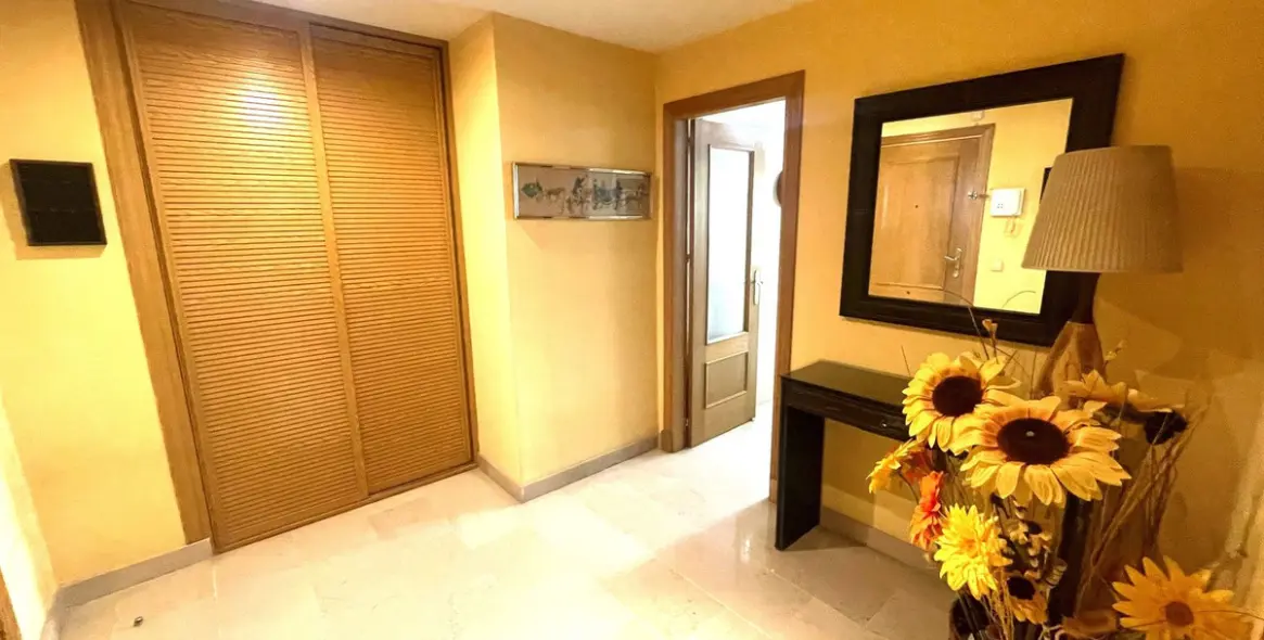 Продажа апартаментов на среднем этаже в San Pedro de Alcántara 2