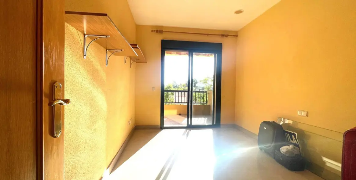 Продажа апартаментов на среднем этаже в San Pedro de Alcántara 13