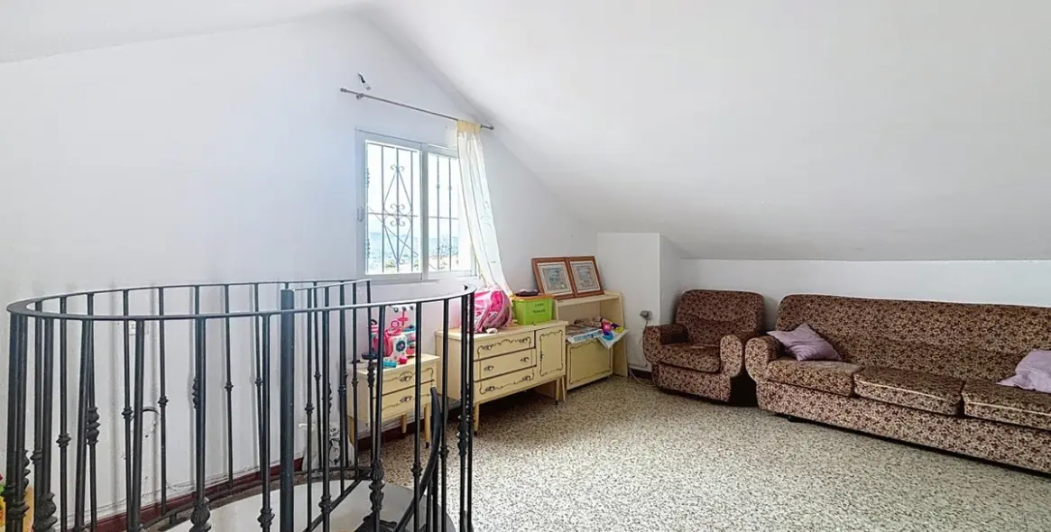 Продажа дома на две семьи в Vélez-Málaga 26