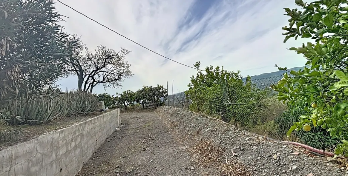 Продажа дома на две семьи в Vélez-Málaga 40