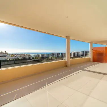 Продажа апартаментов на среднем этаже в Fuengirola