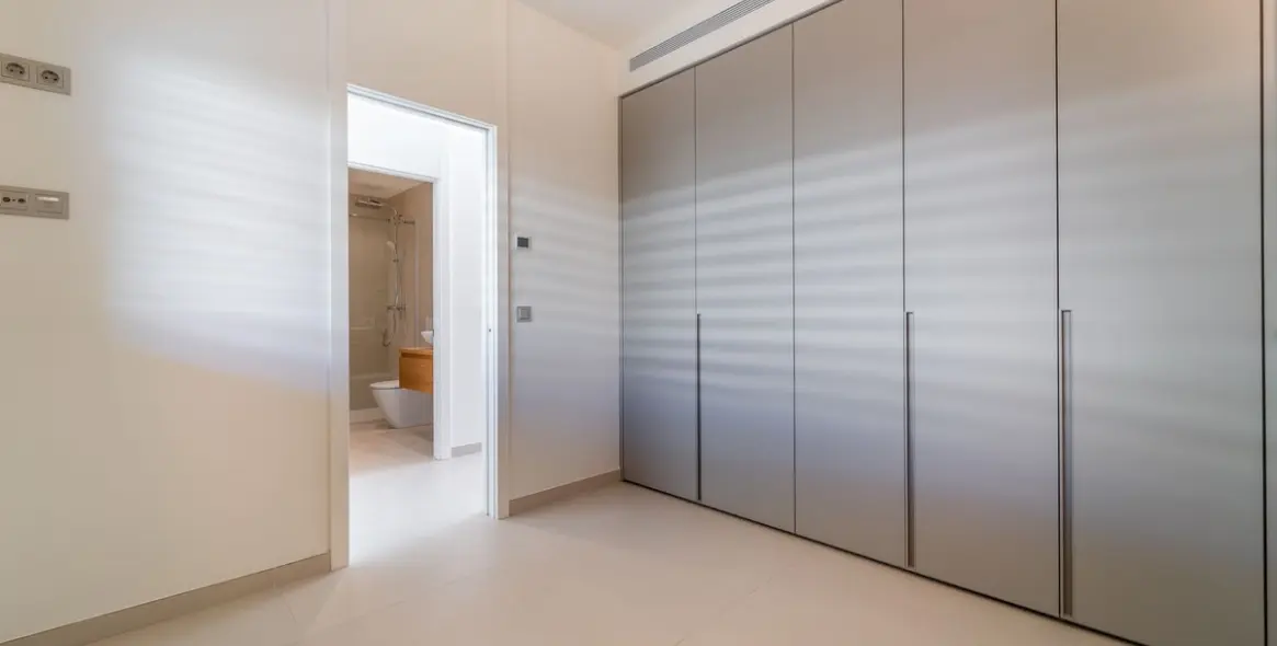 Продажа апартаментов на среднем этаже в Higueron 23