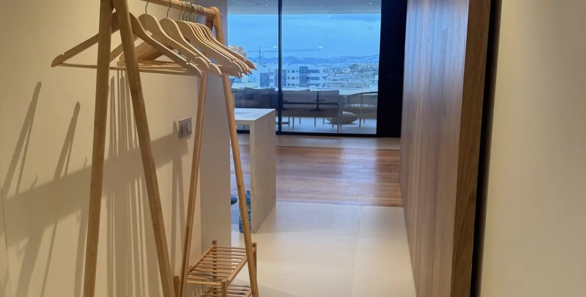 Sale of middle floor apartment in Fuengirola 25