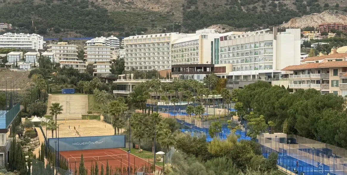 Sale of middle floor apartment in Fuengirola 27