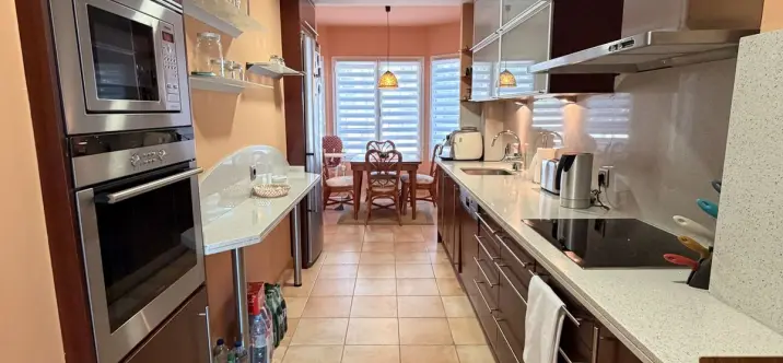 Продажа апартаментов на среднем этаже в Sierra Blanca 4