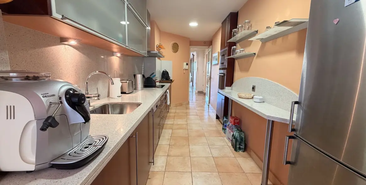 Продажа апартаментов на среднем этаже в Sierra Blanca 8