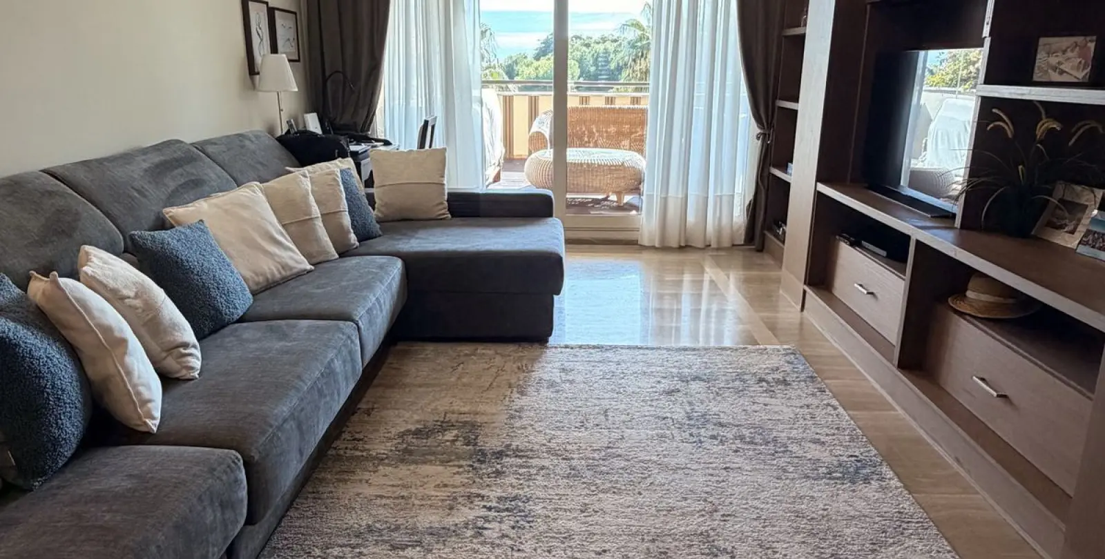 Venta de apartamento en planta media en Sierra Blanca 3