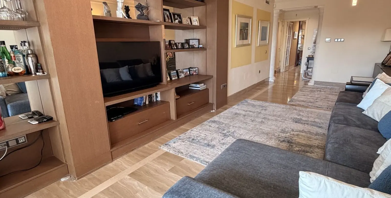 Venta de apartamento en planta media en Sierra Blanca 4