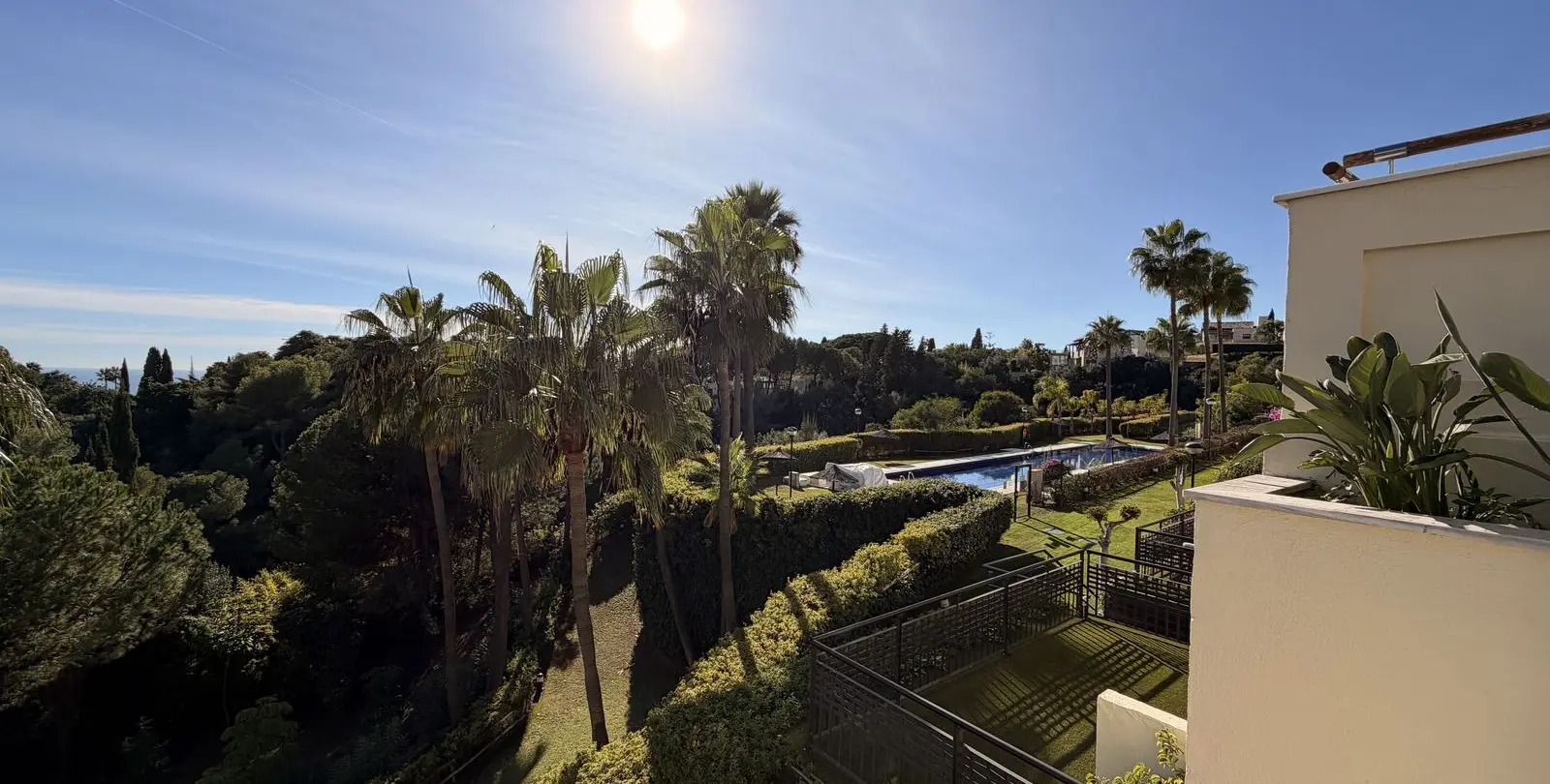 Venta de apartamento en planta media en Sierra Blanca 16