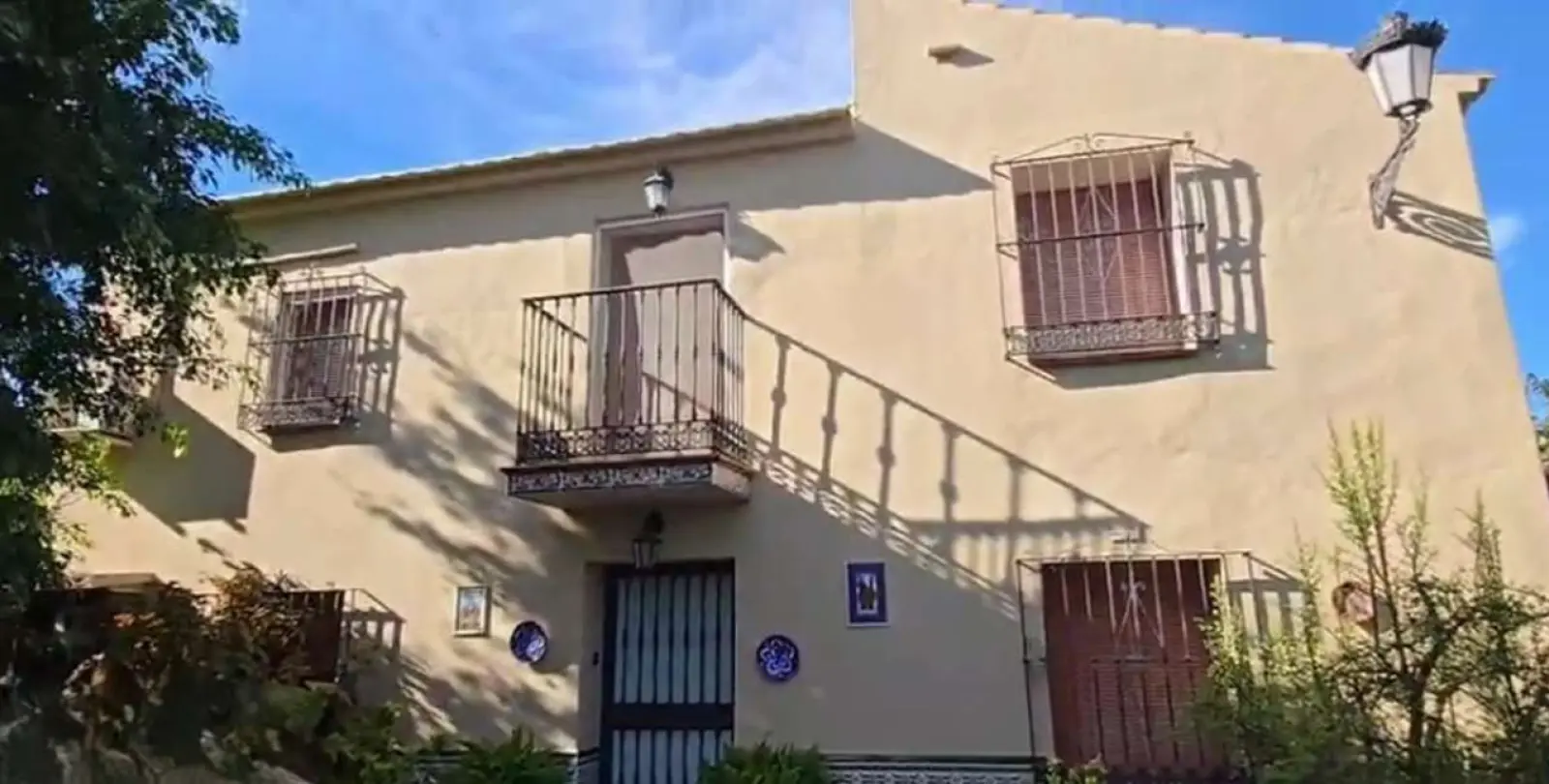 Продажа  отдельно стоящей виллы в Alhaurín de la Torre 3