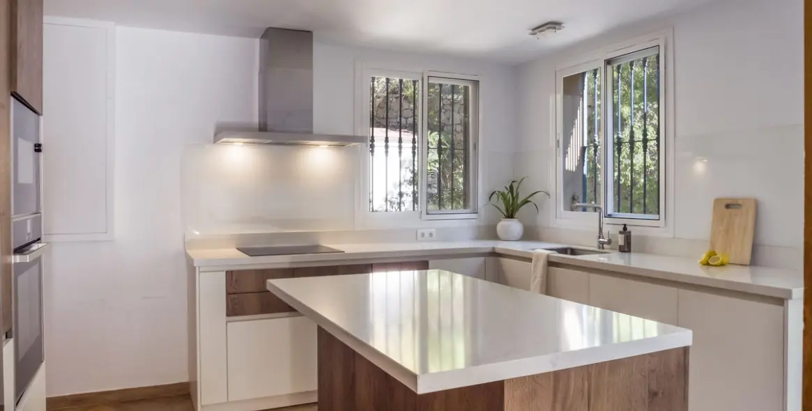 Sale of detached villa in El Madroñal 5