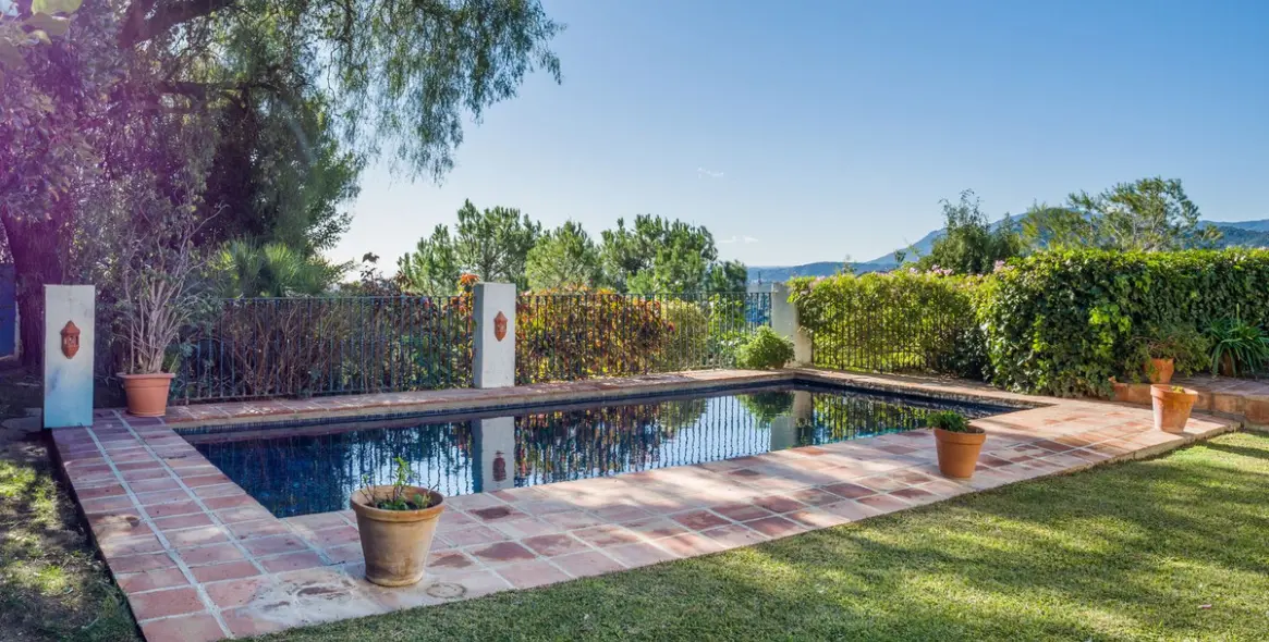 Sale of detached villa in El Madroñal 11