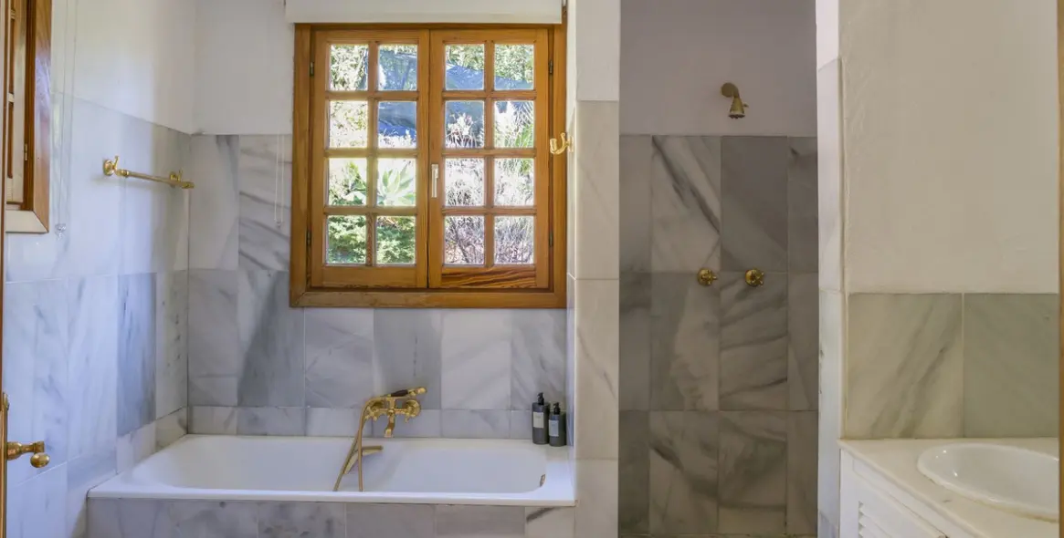 Sale of detached villa in El Madroñal 20