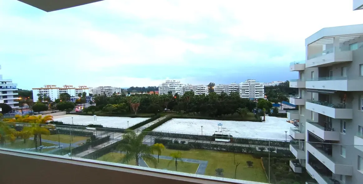 Sale of middle floor apartment in Nueva Andalucía 16