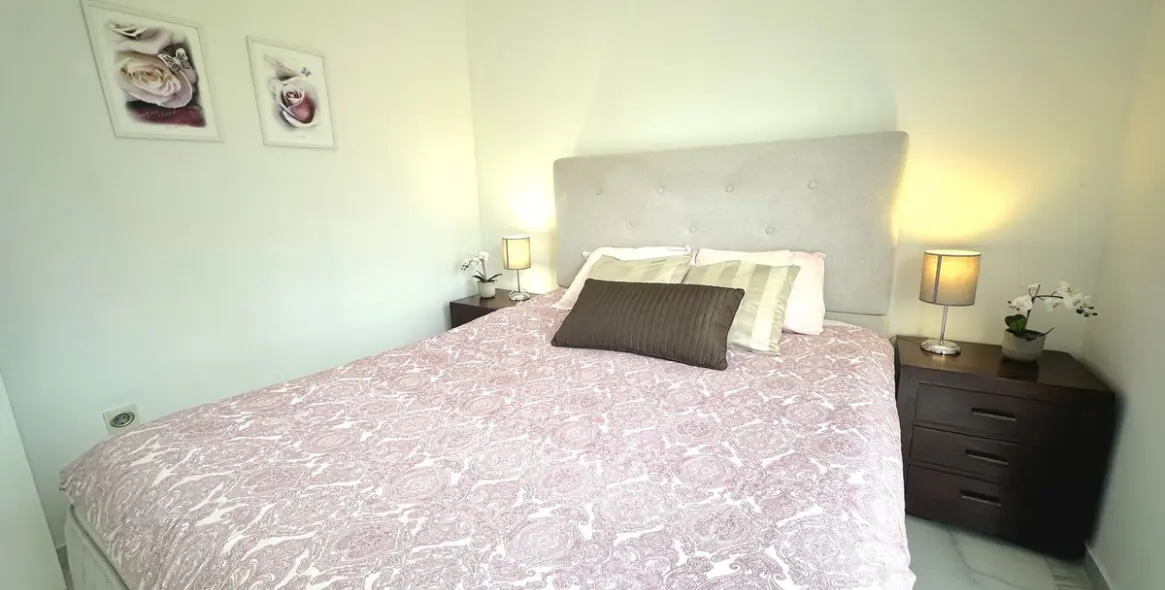 Sale of penthouse in Puerto Banús 25