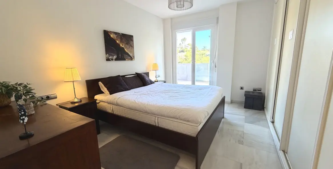 Sale of penthouse in Puerto Banús 27