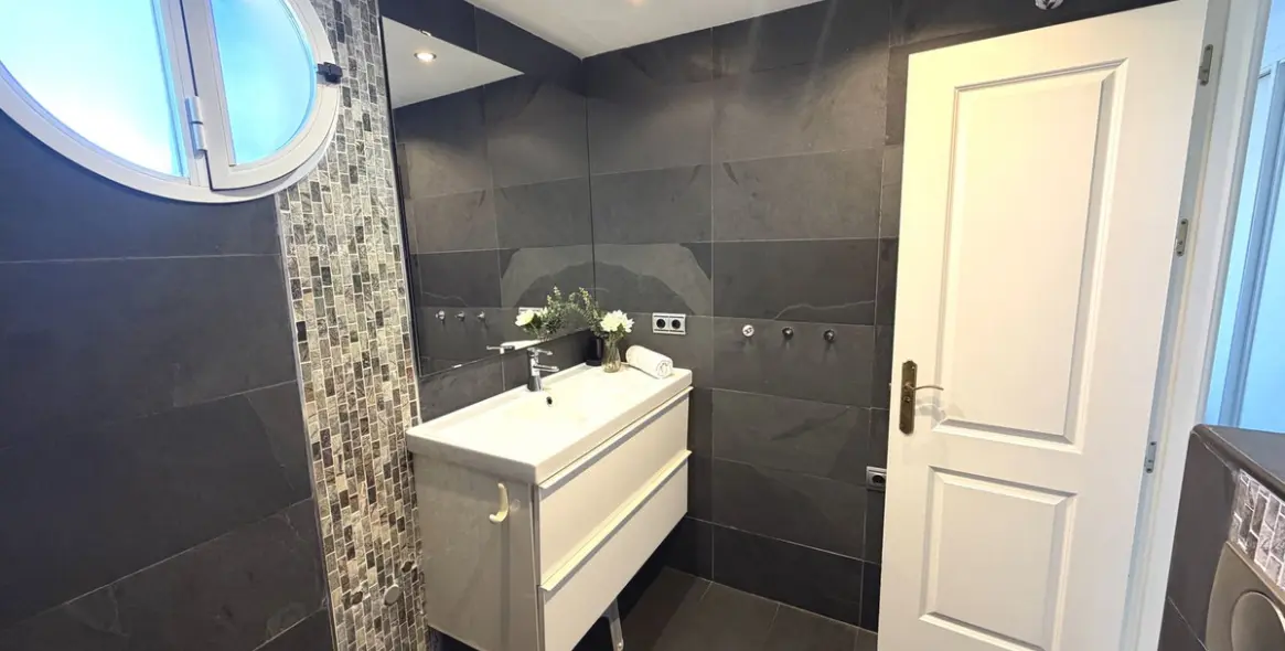 Sale of penthouse in Puerto Banús 34