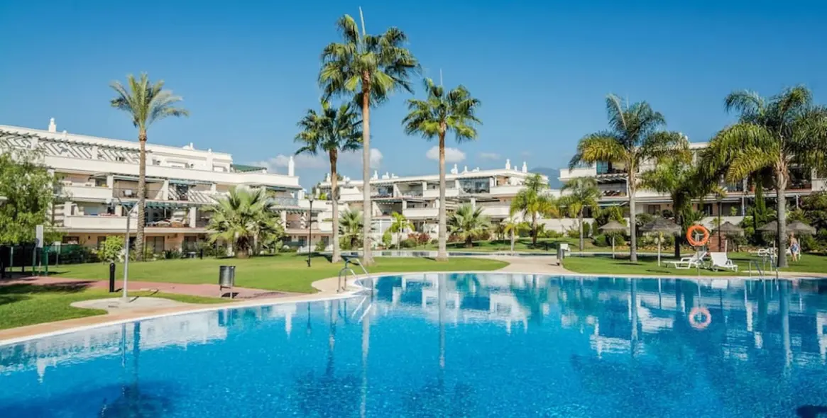 Sale of penthouse in Puerto Banús 38