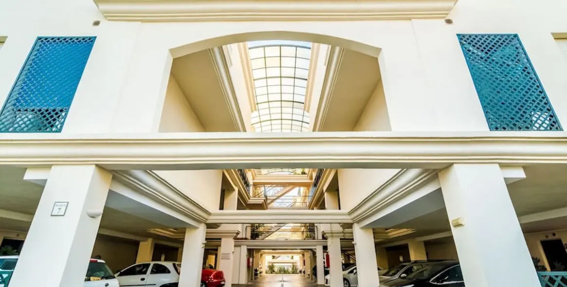 Sale of penthouse in Puerto Banús 43